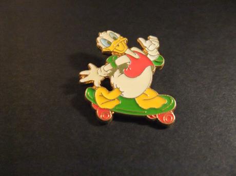 Donald Duck ( Walt Disney) op skateboard